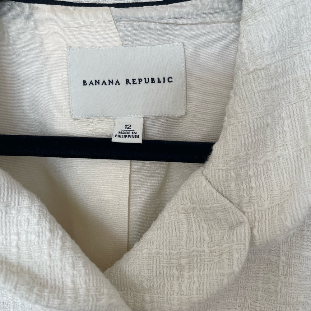 blazer in great condition from Banana Republic.